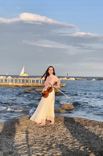 Gallery photo 1 of DaNece Lyman, violin