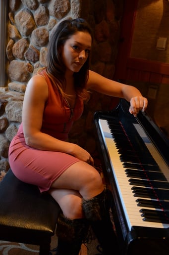 Gallery photo 7 of Danelle Hayes