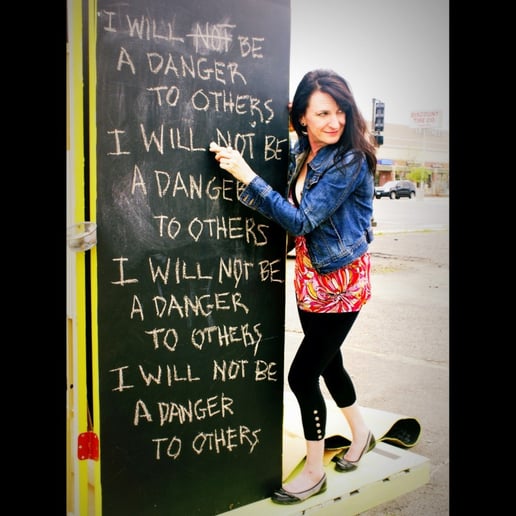 Gallery photo 3 of Dangerous Linda