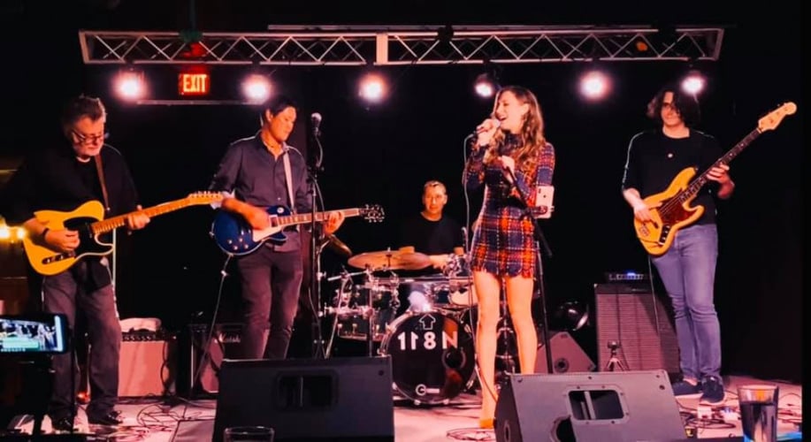 Gallery photo 2 of Dani and the Vergels