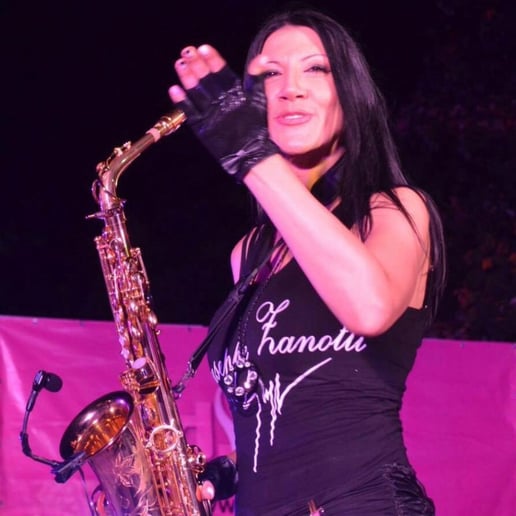 Gallery photo 5 of Dani L