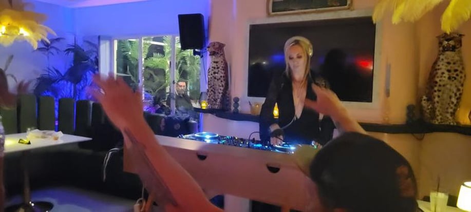 Gallery photo 1 of Dani Rox Dj Services