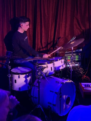Gallery photo 2 of Daniel Buades - Drummer