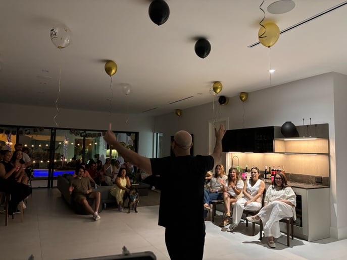 Gallery photo 4 of Daniel Caruso | Magic & Mentalism Experience
