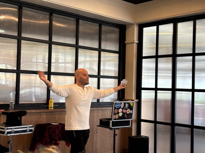 Gallery photo 10 of Daniel Caruso | Magic & Mentalism Experience