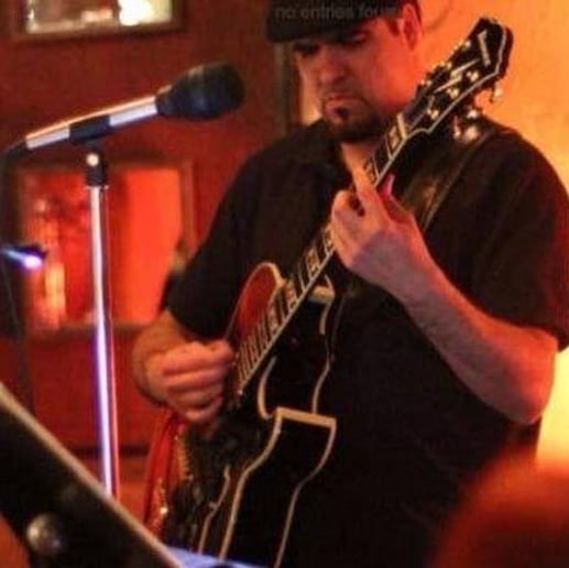 Gallery photo 1 of Daniel Garza Music