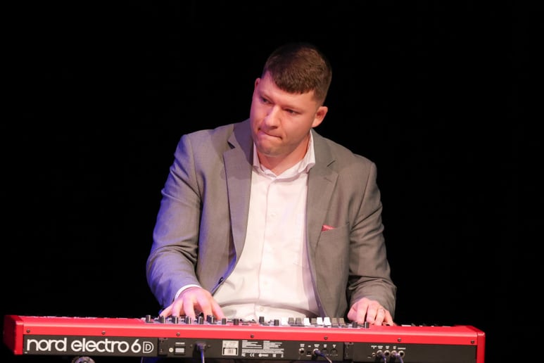Gallery photo 5 of Daniel Hicks - Pianist for all Occasions