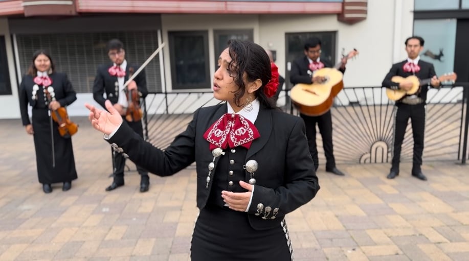 Gallery photo 3 of Daniela Y Su Mariachi