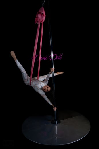 Gallery photo 7 of Daniella