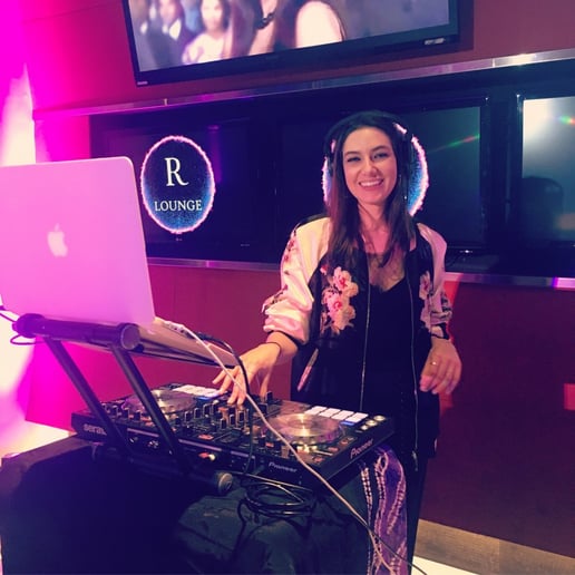 Gallery photo 2 of DJ English Rose