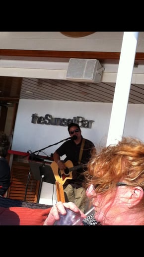 Gallery photo 1 of Danny Rodriguez Live