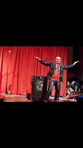 Gallery photo 8 of Danny Whitson Magic and Comedy