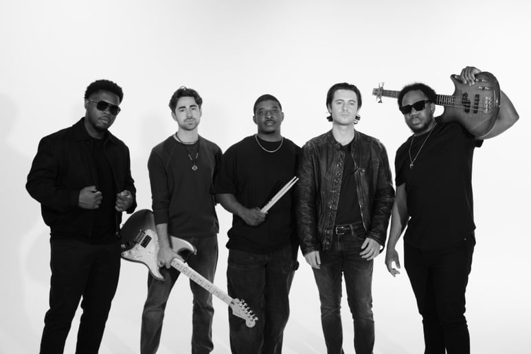 Gallery photo 2 of Dante Maxx Band