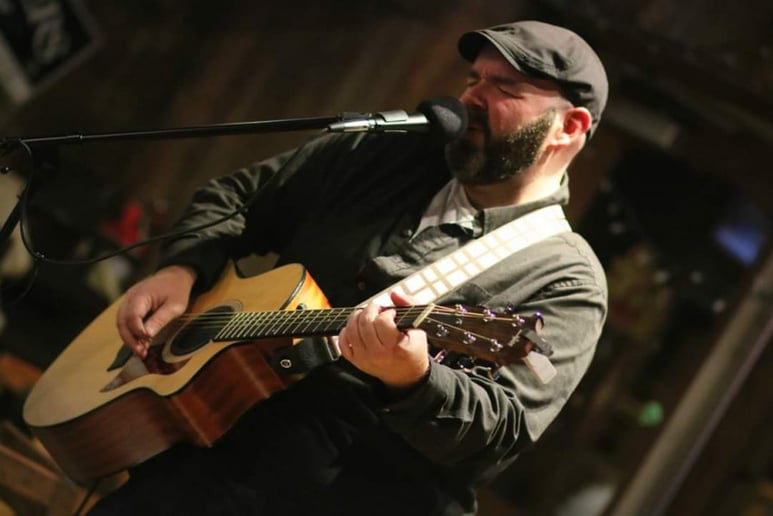 Gallery photo 1 of Chris Simonato