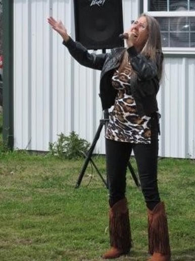 Gallery photo 2 of Darlene Jones