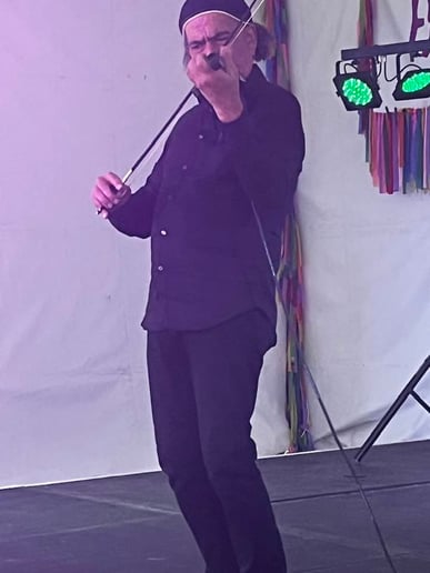 Gallery photo 1 of Daryll Dobson - Jazz Guitarist and Violinist