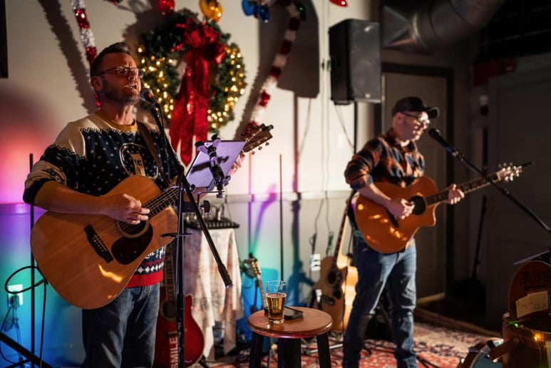 Gallery photo 1 of Dasher Street Duo