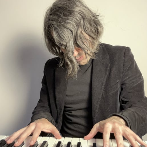 Gallery photo 3 of Dave Asher – Improvised Piano for Events