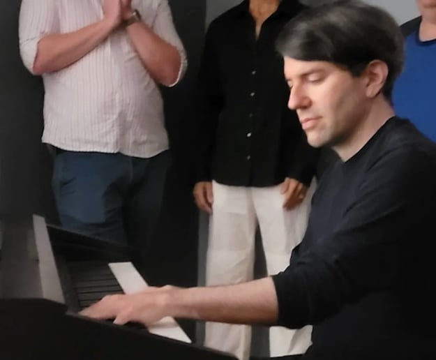 Gallery photo 2 of Dave Asher – Improvised Piano for Events