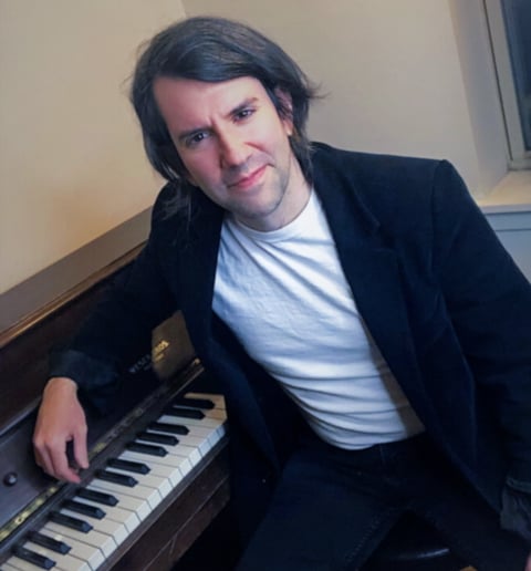 Gallery photo 7 of Dave Asher – Improvised Piano for Events