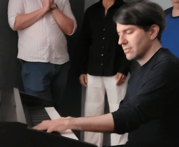 Gallery photo 3 of Dave Asher – Improvised Piano for Events