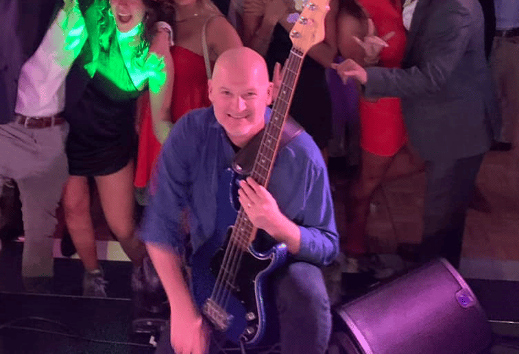 Gallery photo 3 of Dave Evans- Pro Bass Player