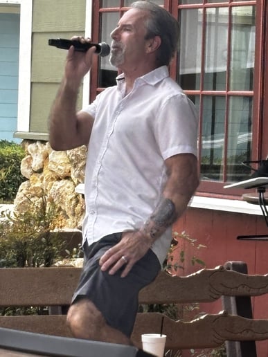 Gallery photo 4 of Dave Flanders Entertainment