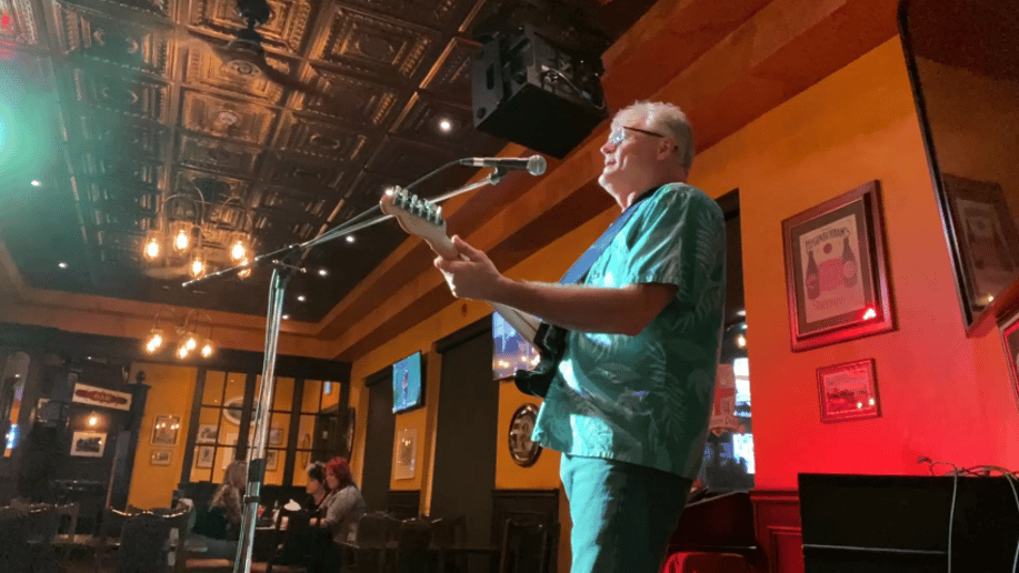Gallery photo 3 of Dave Friedman - Guitarist