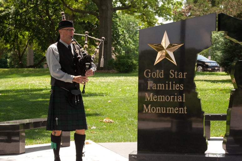 Gallery photo 4 of Dave McCleery, Bagpiper