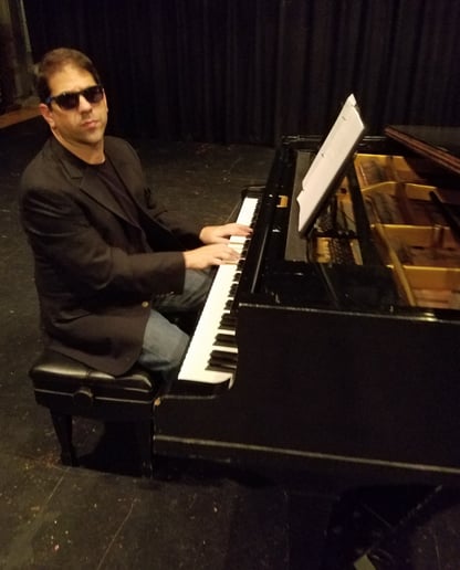Gallery photo 5 of Dave The Piano Man