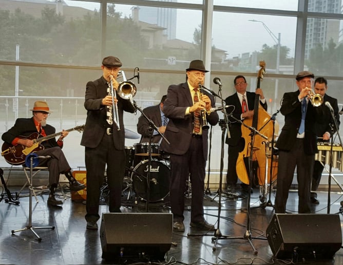 Gallery photo 2 of Dave Washburn's Three Quarters Fast Jazz Band