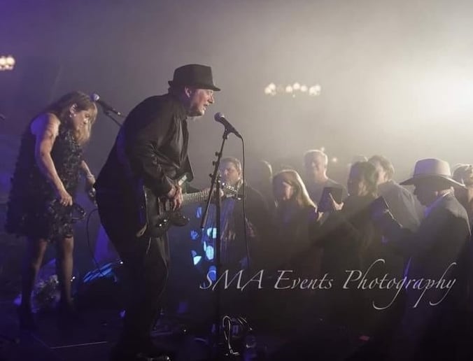 Gallery photo 14 of Dave Weld And The Imperial Flames