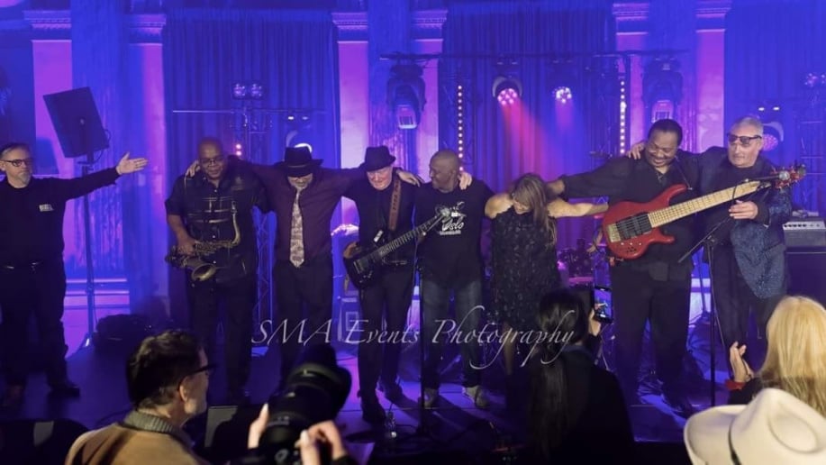 Gallery photo 31 of Dave Weld And The Imperial Flames