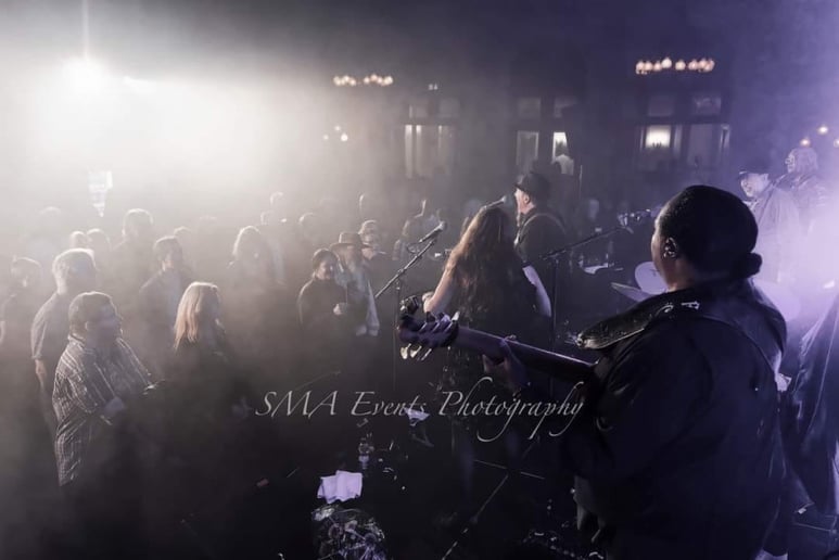 Gallery photo 30 of Dave Weld And The Imperial Flames