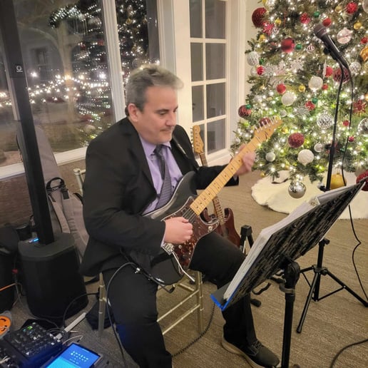 Gallery photo 2 of Dave Benziger - DaveTheGuitarPlayer