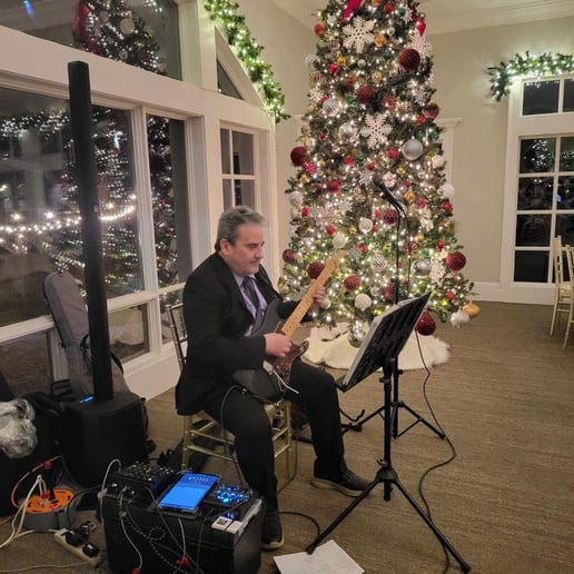 Gallery photo 6 of Dave Benziger - DaveTheGuitarPlayer