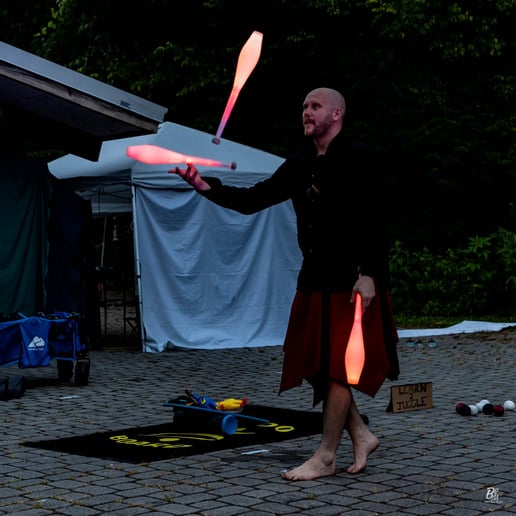 Gallery photo 5 of David Dance Fire Performance
