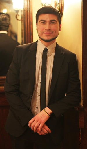 Gallery photo 4 of David Em Close-up Magician