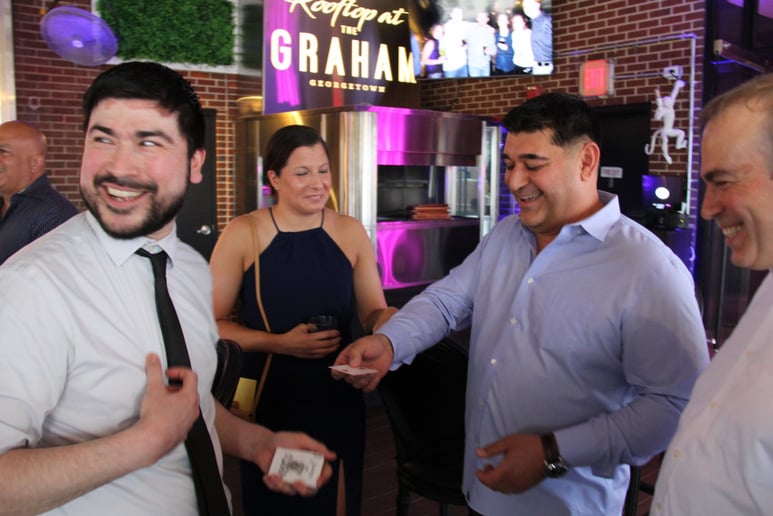 Gallery photo 7 of David Em Close-up Magician