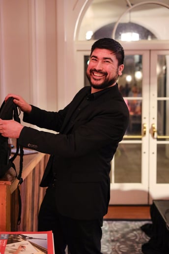 Gallery photo 8 of David Em Close-up Magician