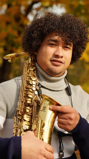 Gallery photo 9 of David Gomez – Saxophonist & Pianist
