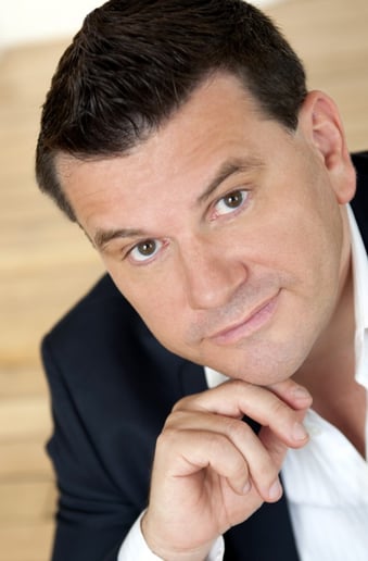 Gallery photo 3 of David Howarth - The Piano Showman