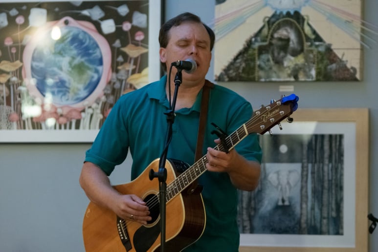 Gallery photo 2 of David Loving, Acoustic Singer-Songwriter