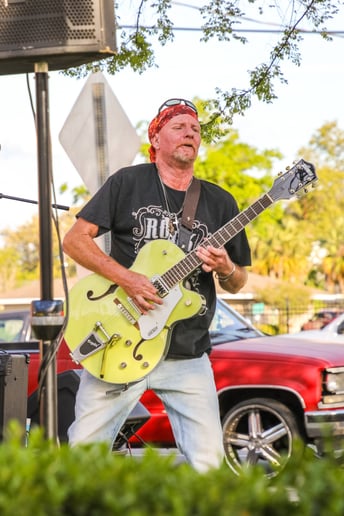 Gallery photo 2 of David Matthew Live