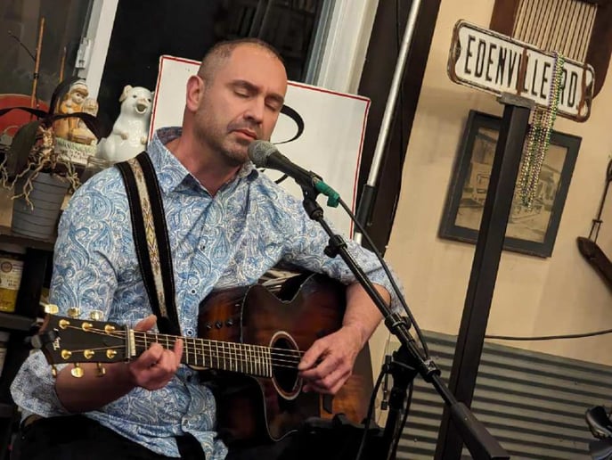 Gallery photo 3 of David at Mill Creek Music