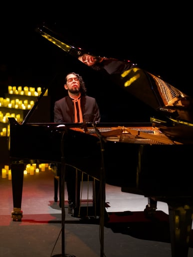 Gallery photo 5 of David Morales Wedding & Event Pianist