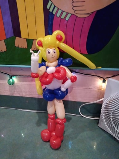 Gallery photo 8 of David the balloon guy