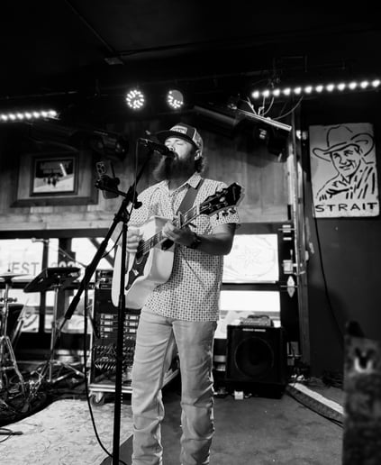 Gallery photo 3 of David & The Dirty Sinners