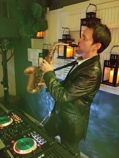 Gallery photo 2 of David Turner Music - Music for Your Florida Party
