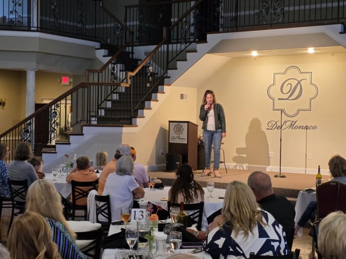 Gallery photo 6 of Davina Marie speaks, jokes, writes